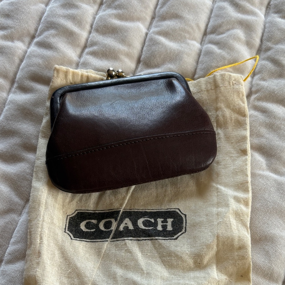 Coach Rich Brown Leather Coin purse kisslock closure Rare